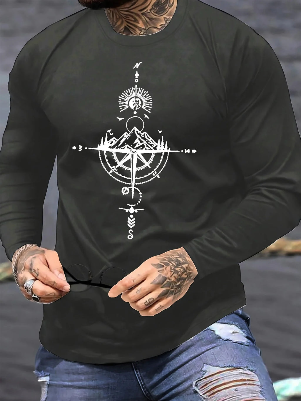 T-Shirt Uomo Manica Lunga in Cotone 100% – Girocollo Oversize con Stampa Montagna e Bussola