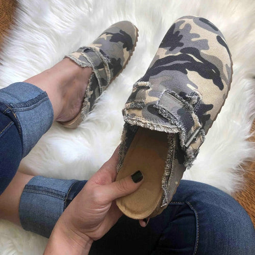 Canvas Loafer Clogs — Women's Vintage Flat Heel