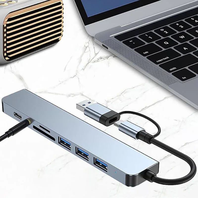 Hub USB-C 8 in 1 – 4 Porte USB, USB-C, Lettore TF/SD, Audio 3.5mm per MacBook, iPad Pro e iPhone 15